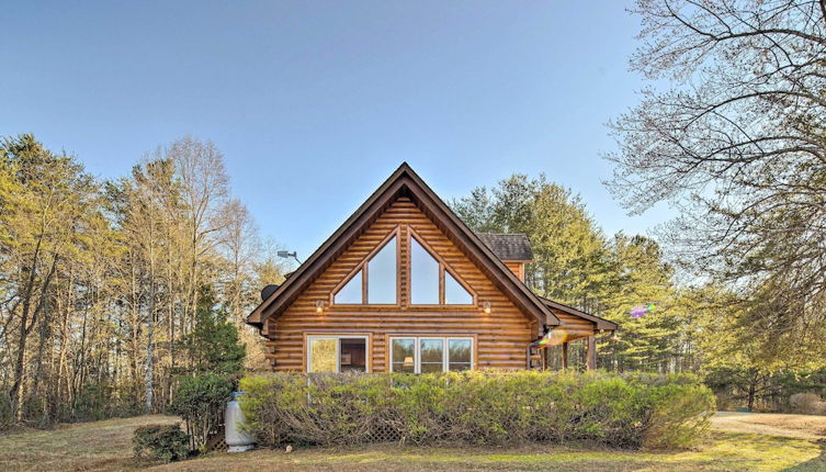 Foto 1 - Cozy Cabin w/ Loft ~10 Mi to Lake Lure