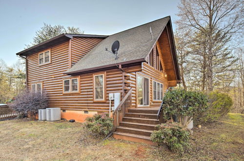 Foto 21 - Cozy Cabin w/ Loft ~10 Mi to Lake Lure