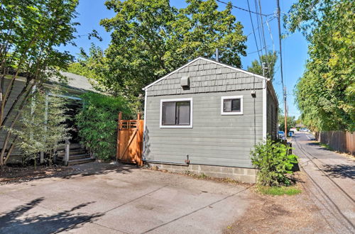 Photo 12 - Warm & Inviting Ashland Cottage < Half-mile to SOU