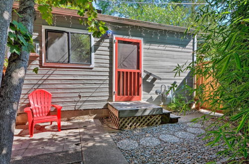 Photo 11 - Warm & Inviting Ashland Cottage < Half-mile to SOU