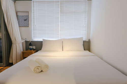 Foto 4 - Studio With Private Living Room At Jarrdin Cihampelas Apartment
