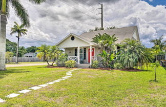 Photo 2 - Punta Gorda Home w/ Lanai < 2 Mi to Downtown