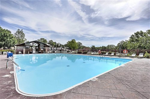 Foto 21 - Pristine Holiday Hills Resort Condo in Branson