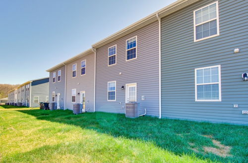 Photo 15 - Charming Townhome < 1 Mi to Zoo & Luray Caverns