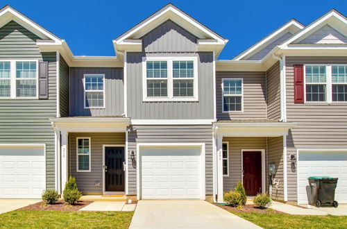 Photo 1 - Charming Townhome < 1 Mi to Zoo & Luray Caverns