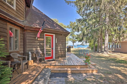 Photo 1 - Lakefront 'manitou Cottage' Near Dwtn Suttons Bay