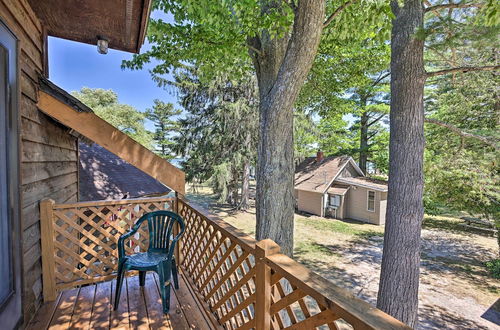 Photo 10 - Lakefront 'manitou Cottage' Near Dwtn Suttons Bay