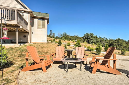 Photo 5 - Lovely Mountain Cottage w/ Pool: 28 Mi to Yosemite