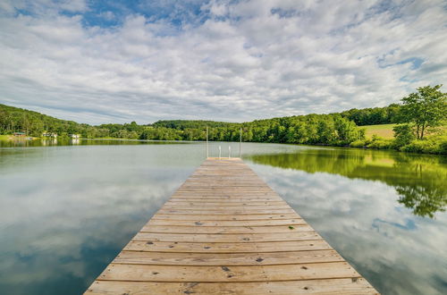 Photo 16 - Luxurious Lakefront Estate - Pets Welcome