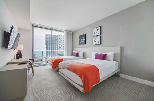 Foto 5 - Lux 2BR Condo at Hollywood Beach