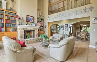 Foto 2 - Extravagant 4,500 Sq Ft Home in Hill Country