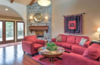 Photo 1 - Rustic Fayetteville Townhome W/fireplace & 3 Decks