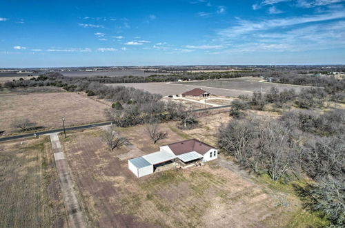 Foto 28 - Charming Palmer Family Home on 5 Acres