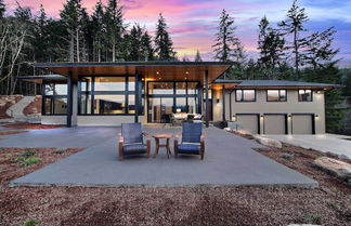 Photo 1 - 'pahto's Retreat' Luxe White Salmon Home W/hot Tub