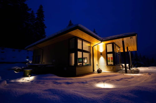 Photo 22 - 'pahto's Retreat' Luxe White Salmon Home W/hot Tub