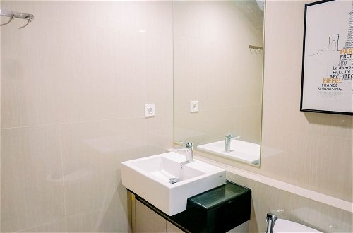 Photo 12 - Homey And Simply Look 1Br Bintaro Embarcadero Apartment