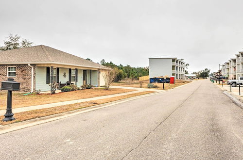 Photo 15 - Charming Long Beach House ~ Half-mi to Beach