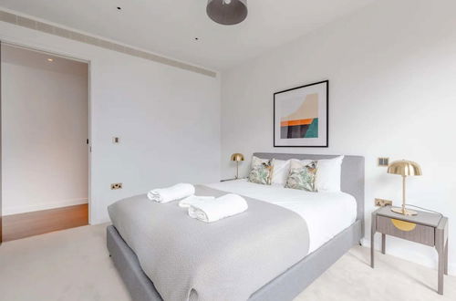 Foto 6 - Luxurious 1 Bedroom Flat by the River Thames - Vauxhall