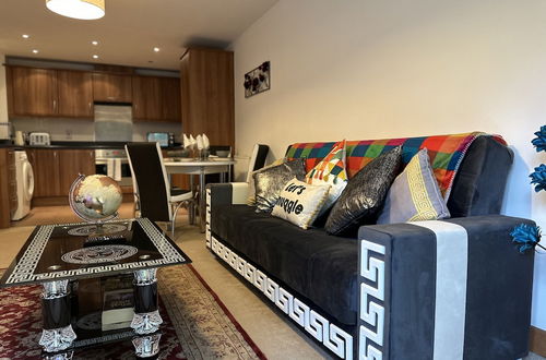 Photo 17 - Luxurious 2-bed Apartment in Maidstone Kent