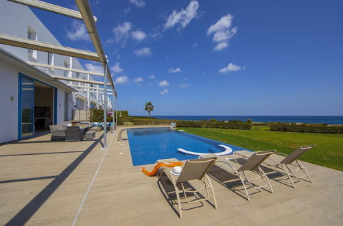 Photo 3 - Villa Infinite Aretousa