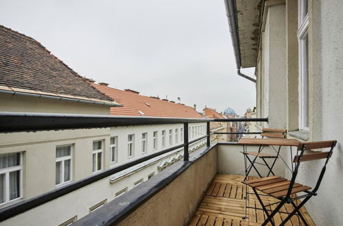 Photo 28 - Spacious 1 Bed Basilica Apartment - With Balcony