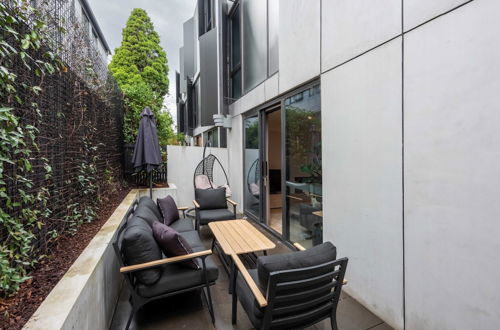 Photo 17 - Stunning 3-bed Townhouse in South Yarra w/ Parking