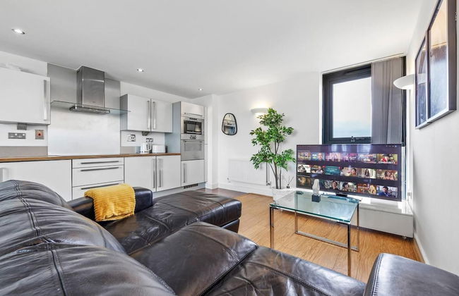 Lovely & Cosy 2 Beds London Skyline View - Photo 12