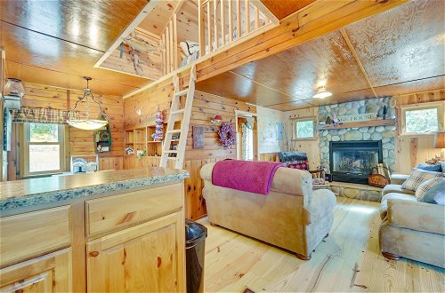 Foto 35 - Pet-friendly Waterfront Minong Cabin With Fire Pit