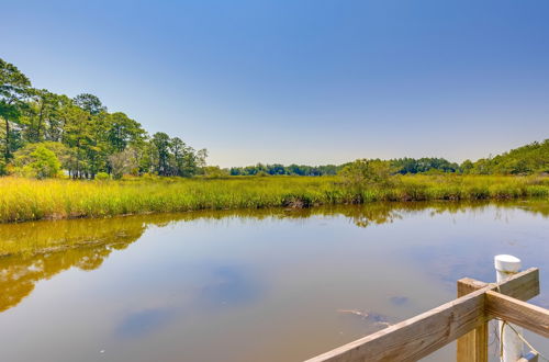 Photo 21 - Tree-lined Theodore Home w/ Private Fishing Pier