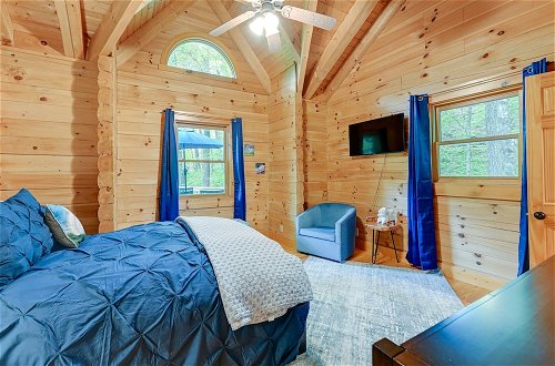 Photo 16 - Scenic Blue Ridge Cabin Rental w/ Resort Amenities