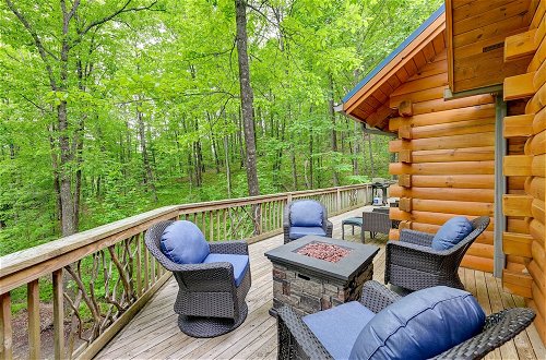 Foto 37 - Scenic Blue Ridge Cabin Rental w/ Resort Amenities