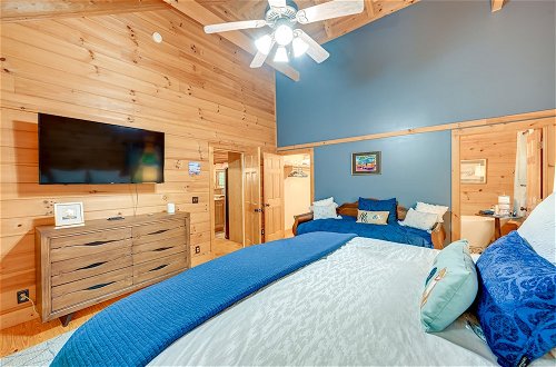 Photo 33 - Scenic Blue Ridge Cabin Rental w/ Resort Amenities