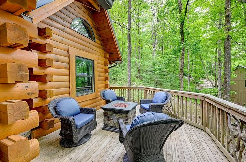 Foto 26 - Scenic Blue Ridge Cabin Rental w/ Resort Amenities