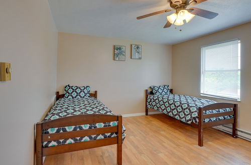 Photo 13 - Pet-friendly Oak Hill Vacation Rental