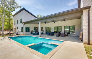 Photo 1 - Luxe Waterfront Home in Malakoff w/ Pool + Hot Tub