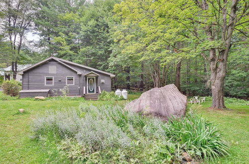 Foto 24 - Brantingham Cottage w/ Fire Pit & Forested Views