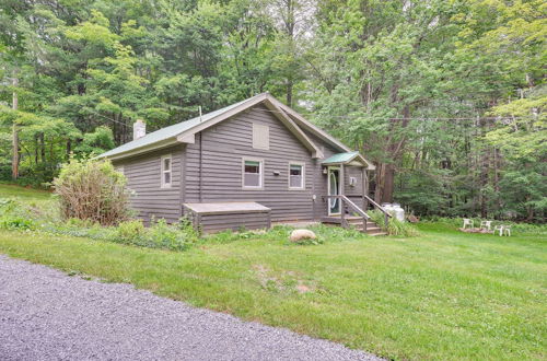 Foto 22 - Brantingham Cottage w/ Fire Pit & Forested Views