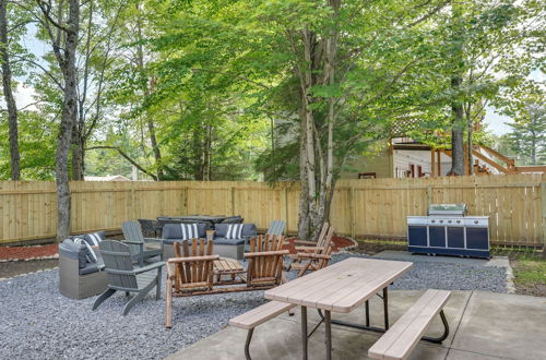 Photo 10 - Spacious Old Forge Condo w/ Patio & Fire Pit