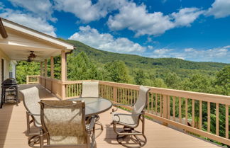 Foto 1 - Mountain-view Hendersonville Hideaway