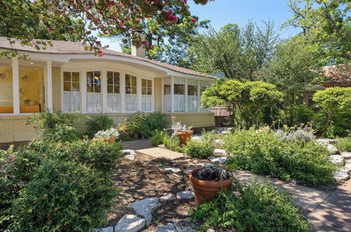 Photo 29 - Gilded Carriage Haus With Hot Tub