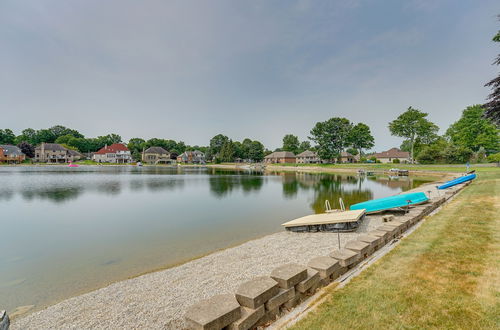 Foto 29 - Spacious Lakefront Getaway With Swim Pond