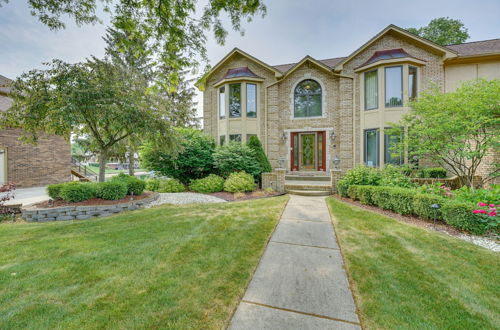 Photo 36 - Spacious Lakefront Getaway With Swim Pond