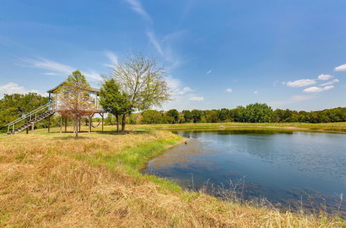 Photo 28 - Spacious Wills Point Retreat w/ Pool & Pond