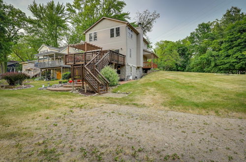 Photo 9 - Dog-friendly Pinckney Vacation Rental on Canal