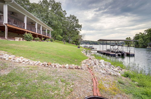 Foto 2 - Lakefront Horseshoe Bend Home w/ Boat Dock