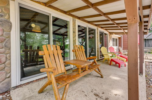 Photo 22 - Gladwin Lakefront Cottage w/ Deck, Grill