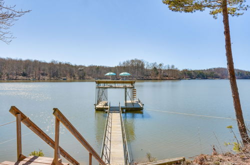 Photo 36 - Lake Hartwell Retreat w/ 2-tier Dock & Boat Slip