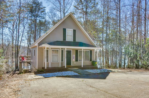 Photo 27 - Lake Hartwell Retreat w/ 2-tier Dock & Boat Slip