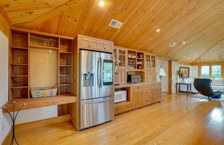 Photo 2 - Spacious Virginia Retreat w/ Deck & Scenic Views