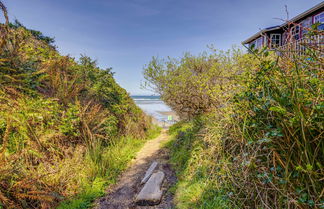 Photo 2 - Lovely Cannon Beach Vacation Rental w/ Hot Tub